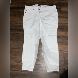 JESSICA SIMPSON | White Denim Jeans